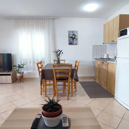In Mit Schoener Terrasse By Interhome * Crikvenica