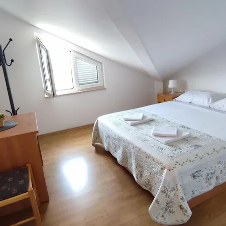 Appartement In Mit Schoener Terrasse By Interhome